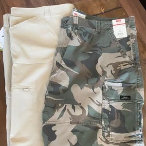Men’s Shorts size 46 NWT